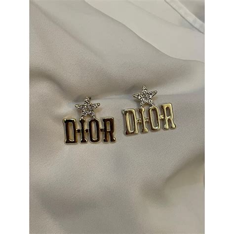 dior yazılı eşarp|Christian Dior Fiyatları, Ürünleri & İndirimleri .